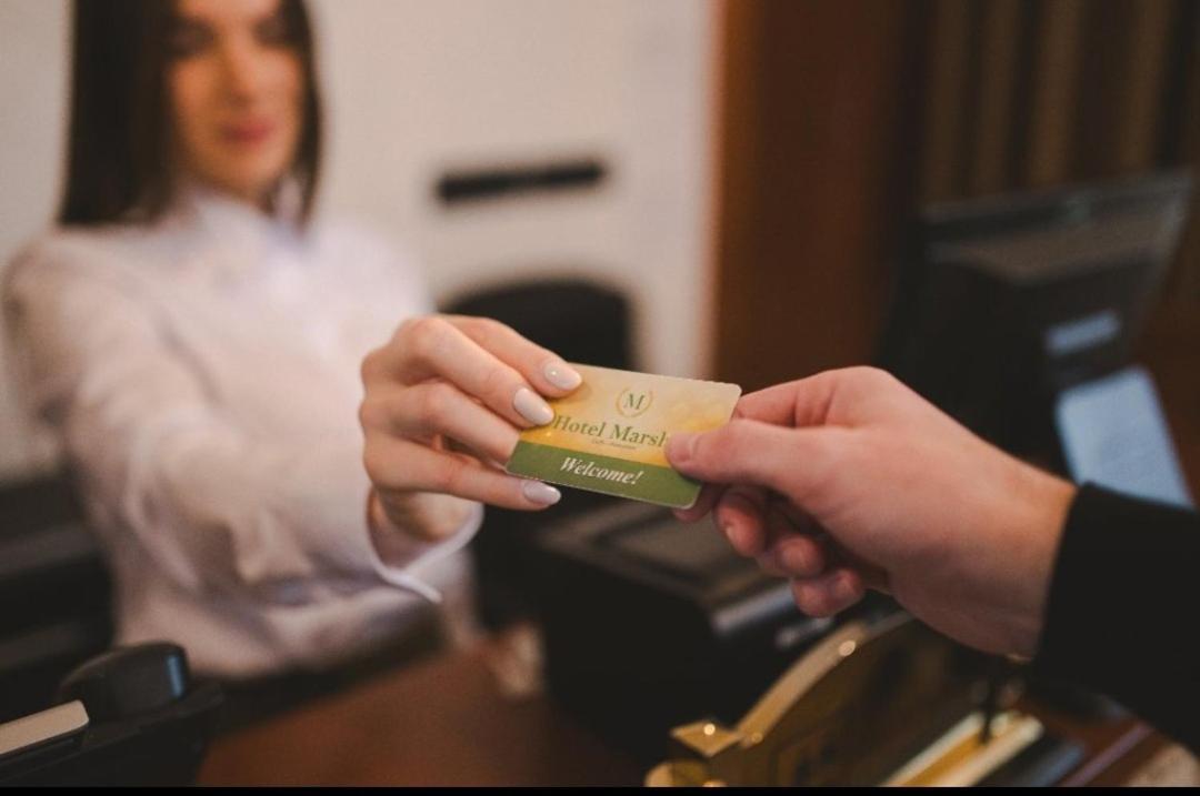 Hotel Marshal Nikšić Exteriör bild